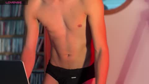 Snapshot of jim_dancer chatting on 8, 10, 2025 jim_dancer online show from 8, 10, 2025