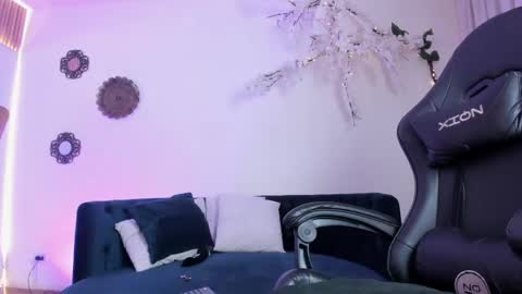 Jimena Adams online show from 2, 5, 2026