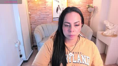 Snapshot of jimena_b chatting on 17, 12, 2024 jimena online show from 17, 12, 2024