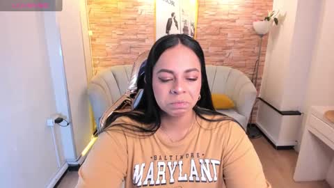 Snapshot of jimena_b chatting on 21, 2, 2025 jimena online show from 21, 2, 2025
