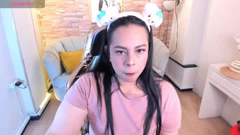 Snapshot of jimena_b chatting on 8, 3, 2025 jimena online show from 8, 3, 2025
