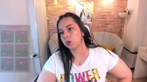 Snapshot of jimena_b chatting on 12, 3, 2025 jimena online show from 12, 3, 2025