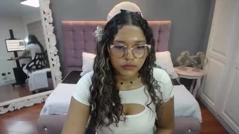 Snapshot of jimena_bell chatting on 17, 9, 2025 Jimena online show from 17, 9, 2025