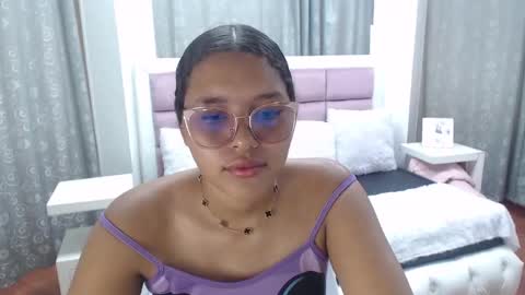 Snapshot of jimena_bell chatting on 24, 9, 2025 Jimena online show from 24, 9, 2025