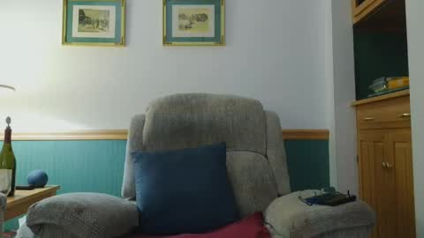 Snapshot of jimpatm chatting on 12, 4, 2026 Jim online show from 12, 4, 2026