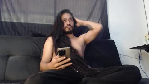 Snapshot of jin_woosex chatting on 1, 11, 2025 jin_woosex online show from 1, 11, 2025