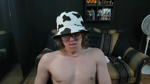 Snapshot of jinnbook chatting on 17, 1, 2025 JinnBook online show from 17, 1, 2025