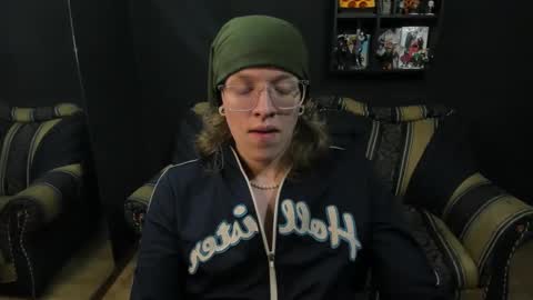 Snapshot of jinnbook chatting on 27, 2, 2025 JinnBook online show from 27, 2, 2025