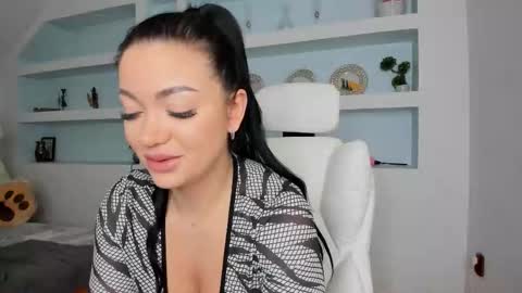 Juliee online show from 24, 2, 2026