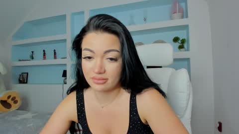 Snapshot of jisselle chatting on 17, 4, 2026 Juliee online show from 17, 4, 2026