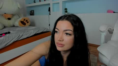 Snapshot of jisselle chatting on 27, 4, 2026 Juliee online show from 27, 4, 2026