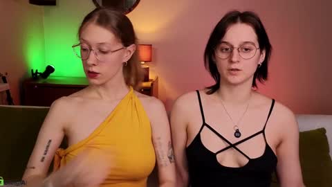 Snapshot of jitoon_exe chatting on 2, 2, 2025 Hey Guys We are Julia ginger Tina brunette online show from 2, 2, 2025