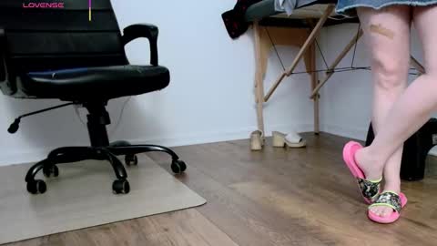 Nicole  Allen online show from 26, 2, 2026