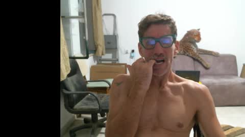 Snapshot of jlmbud chatting on 2, 10, 2025 jlmbud online show from 2, 10, 2025