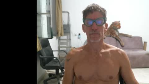 Snapshot of jlmbud chatting on 27, 10, 2025 jlmbud online show from 27, 10, 2025