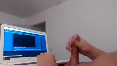 Snapshot of jmc75 chatting on 5, 2, 2025 jmc75 online show from 5, 2, 2025