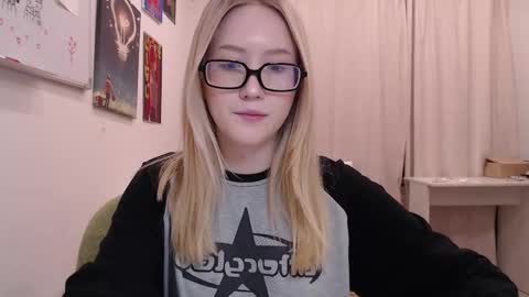 joan_kiss online show from 9, 2, 2026