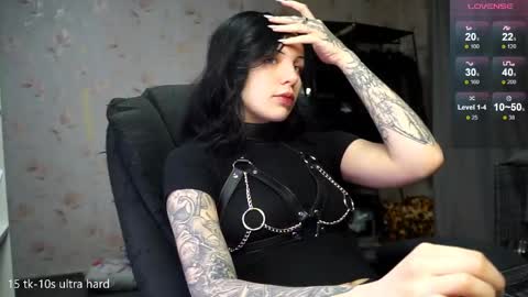 joan_wilson online show from 11, 5, 2026