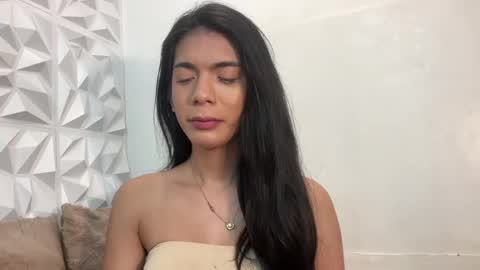 Snapshot of joanaemerald chatting on 4, 3, 2025 joana online show from 4, 3, 2025