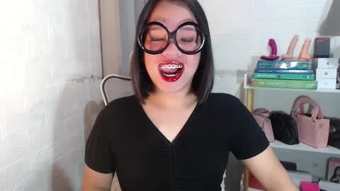Joana online show from 6, 1, 2025