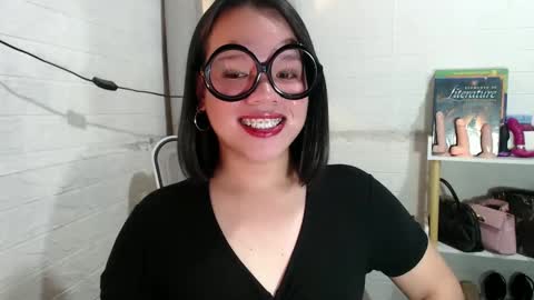 Joana online show from 1, 2, 2025