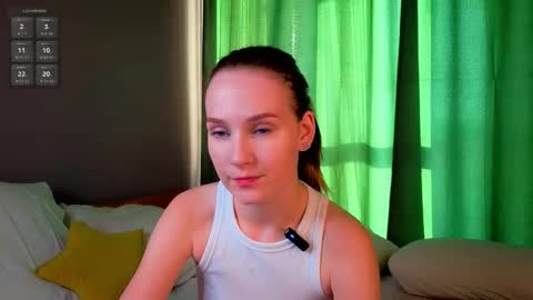 Snapshot of joancrumpton chatting on 23, 9, 2025 Alice in the country of dreams online show from 23, 9, 2025