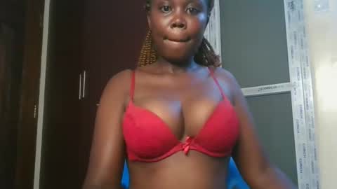 Snapshot of joankein_255 chatting on 30, 11, 2025 varl online show from 30, 11, 2025