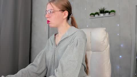 joann_shermann online show from 23, 9, 2025