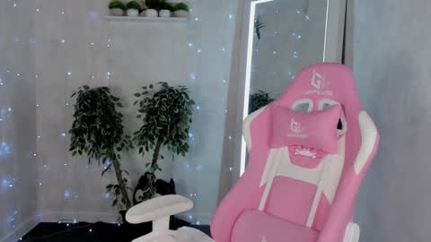 joann_shermann online show from 25, 11, 2025