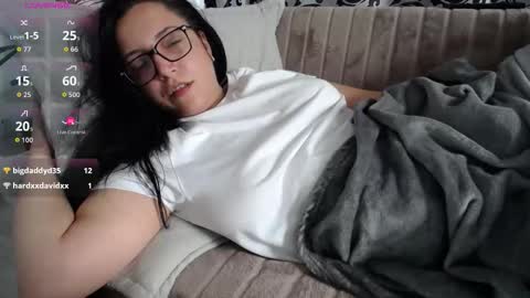 Snapshot of joanna_cw chatting on 12, 9, 2025 Jo online show from 12, 9, 2025