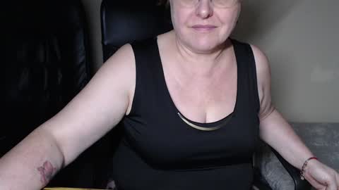 Snapshot of joannaandneighbour chatting on 18, 1, 2025 Joanna and Greg online show from 18, 1, 2025