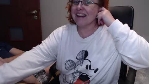 Snapshot of joannaandneighbour chatting on 6, 2, 2025 Joanna and Greg online show from 6, 2, 2025