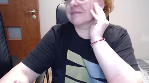 Snapshot of joannaandneighbour chatting on 17, 2, 2025 Joanna and Greg online show from 17, 2, 2025