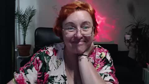 Snapshot of joannaandneighbour chatting on 9, 10, 2025 Joanna and Greg online show from 9, 10, 2025