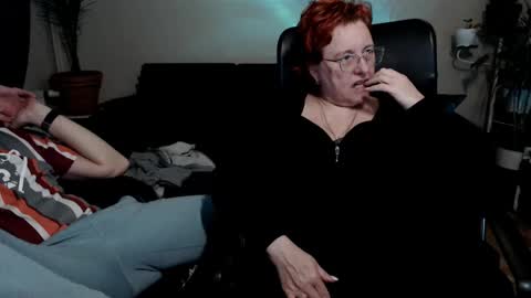 Snapshot of joannaandneighbour chatting on 22, 11, 2025 Joanna and Greg online show from 22, 11, 2025