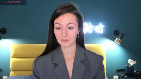 Joan online show from 17, 9, 2025