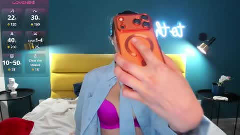 Joan online show from 15, 3, 2026