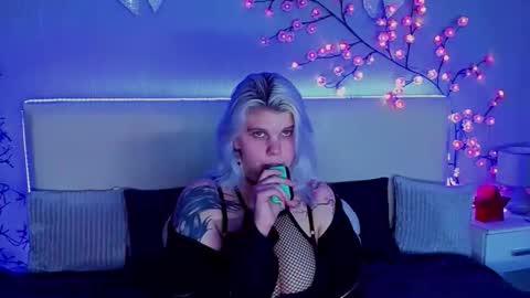 Snapshot of joannlowes chatting on 13, 1, 2026 Joann online show from 13, 1, 2026