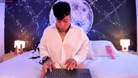 Snapshot of joaoandlexy chatting on 4, 11, 2025 joaoandlexy online show from 4, 11, 2025