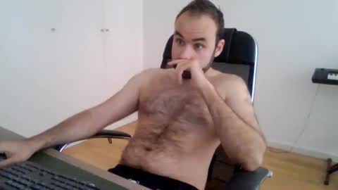 joaodias_18 online show from 25, 5, 2026