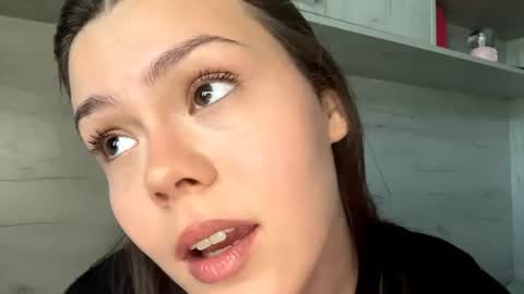Snapshot of jodeesolarz chatting on 18, 6, 2026 Mila online show from 18, 6, 2026