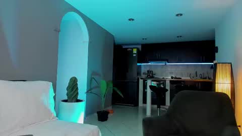 joe_esthetic online show from 10, 2, 2025