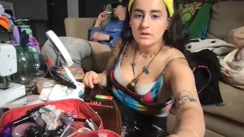 joey_binaa online show from 25, 4, 2026