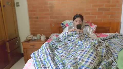 Snapshot of johan70nsexy chatting on 1, 4, 2026 johan70nsexy online show from 1, 4, 2026