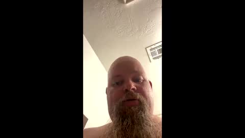 Snapshot of john40a chatting on 5, 3, 2025 John online show from 5, 3, 2025
