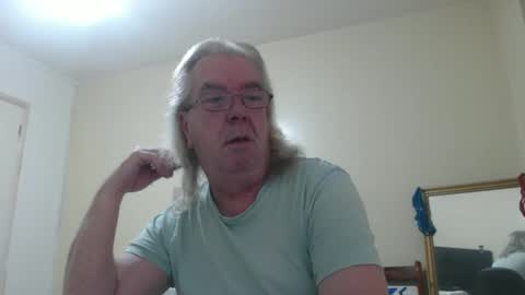 Snapshot of john_little_one chatting on 19, 1, 2025 JOHN online show from 19, 1, 2025