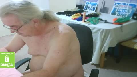 Snapshot of john_little_one chatting on 29, 1, 2025 JOHN online show from 29, 1, 2025