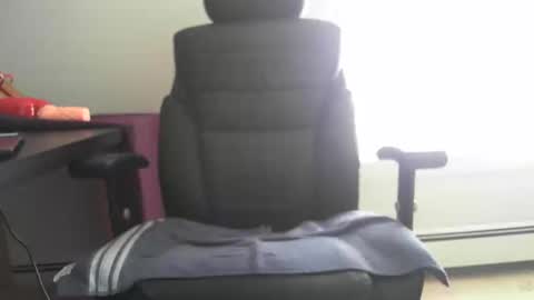 john_smith021 online show from 4, 10, 2025