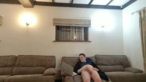 johnathan_stuart33 online show from 17, 5, 2026