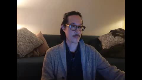 Snapshot of johneelicks chatting on 24, 10, 2025 Johnee online show from 24, 10, 2025